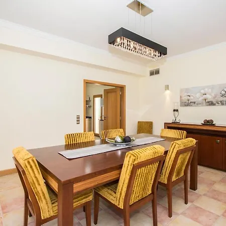 Vale Do Garrao Sleeps 14 Pool Air Con Wifi
