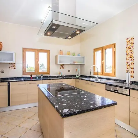 Vale Do Garrao Sleeps 14 Pool Air Con Wifi Quinta do Lago