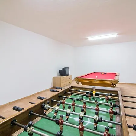 Vale Do Garrao Sleeps 14 Pool Air Con Wifi Villa