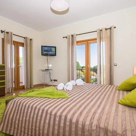 Vale Do Garrao Sleeps 14 Pool Air Con Wifi * Quinta do Lago